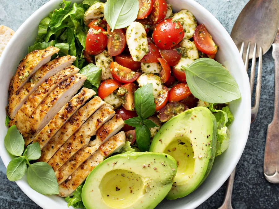 One-Pan Chicken Caprese Salad