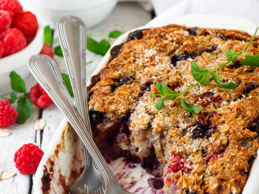Baked Oats with Berries
