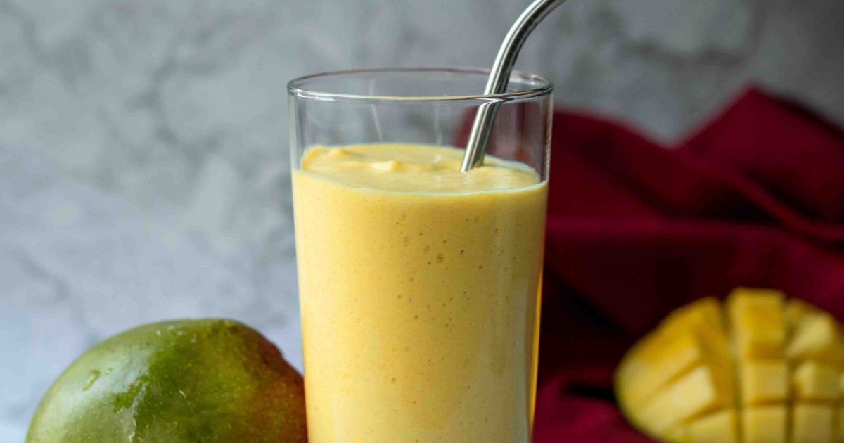 Healthy Mango & Banana Smoothie Recipe | No Money No Time